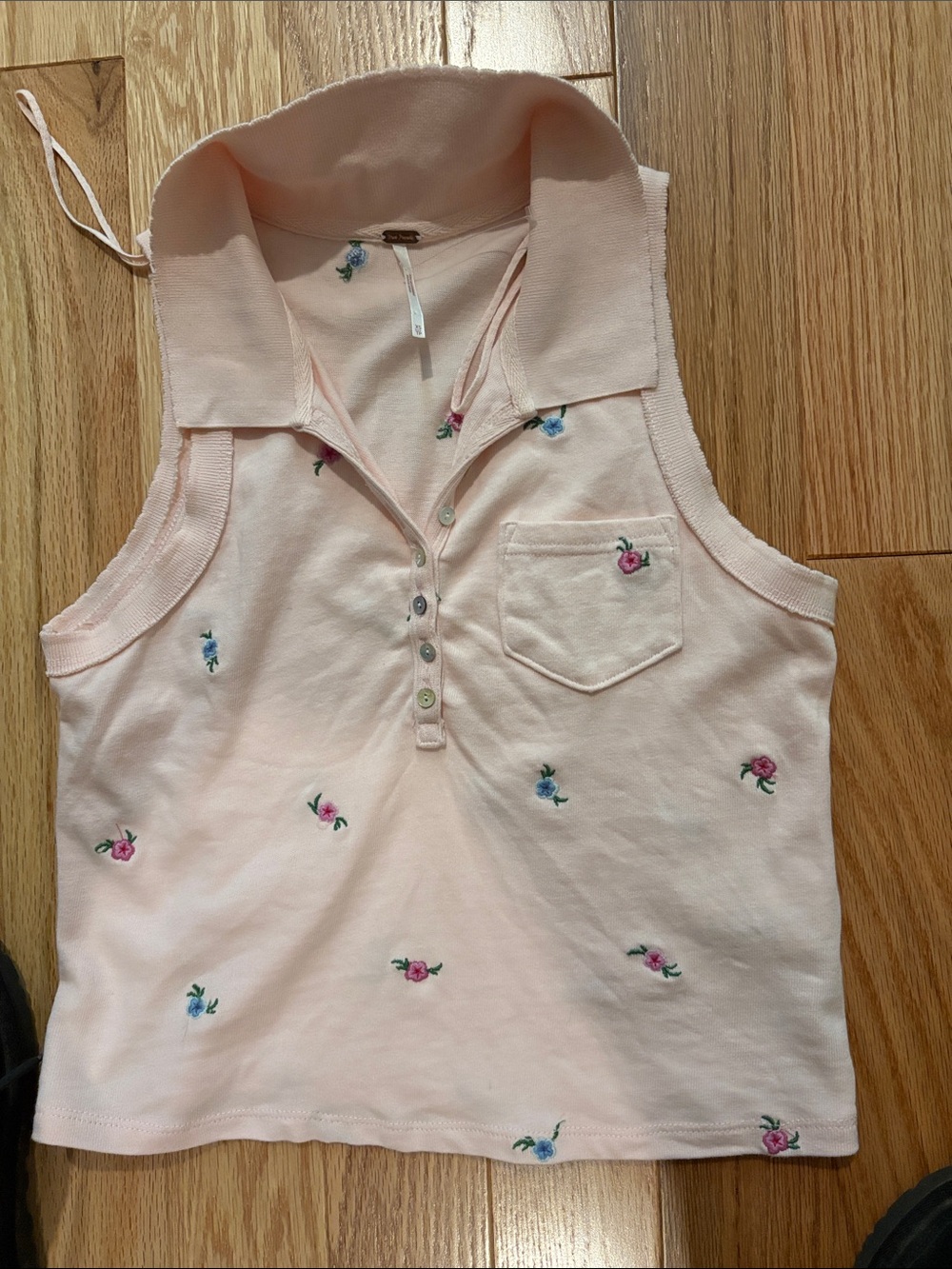 Womes Sleeveless Polo Tank with Embroidered Flowers - Light Pink